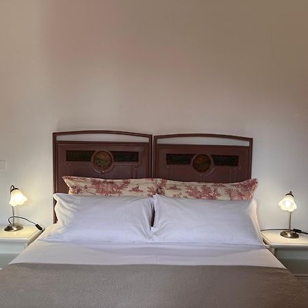 보르고 아 부기아노 Casa Del Pino B&B 외부 사진