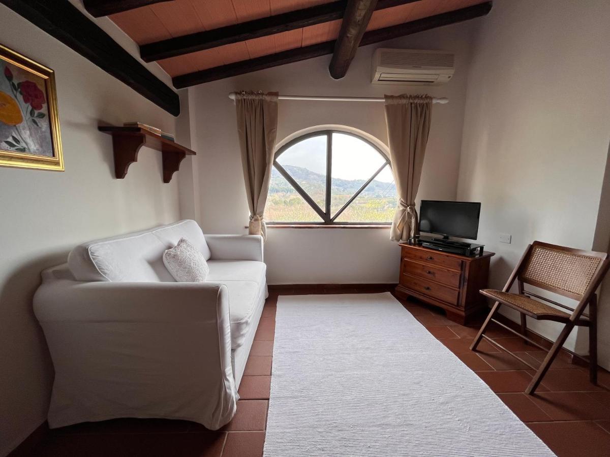 보르고 아 부기아노 Casa Del Pino B&B 외부 사진