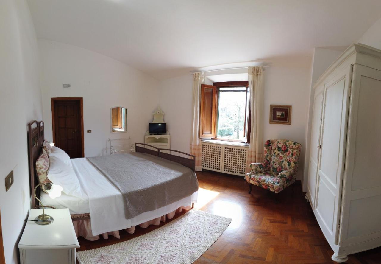 보르고 아 부기아노 Casa Del Pino B&B 외부 사진