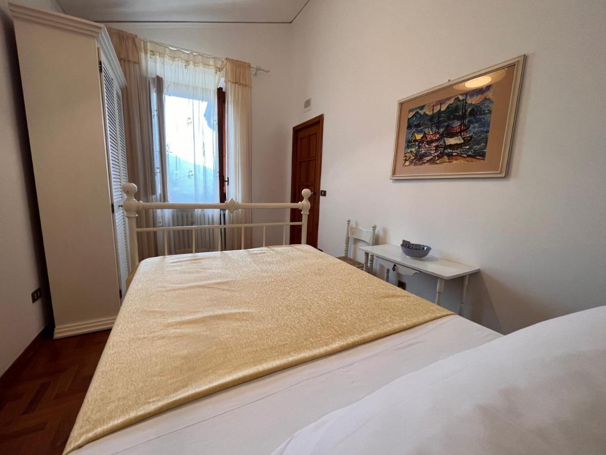 보르고 아 부기아노 Casa Del Pino B&B 외부 사진