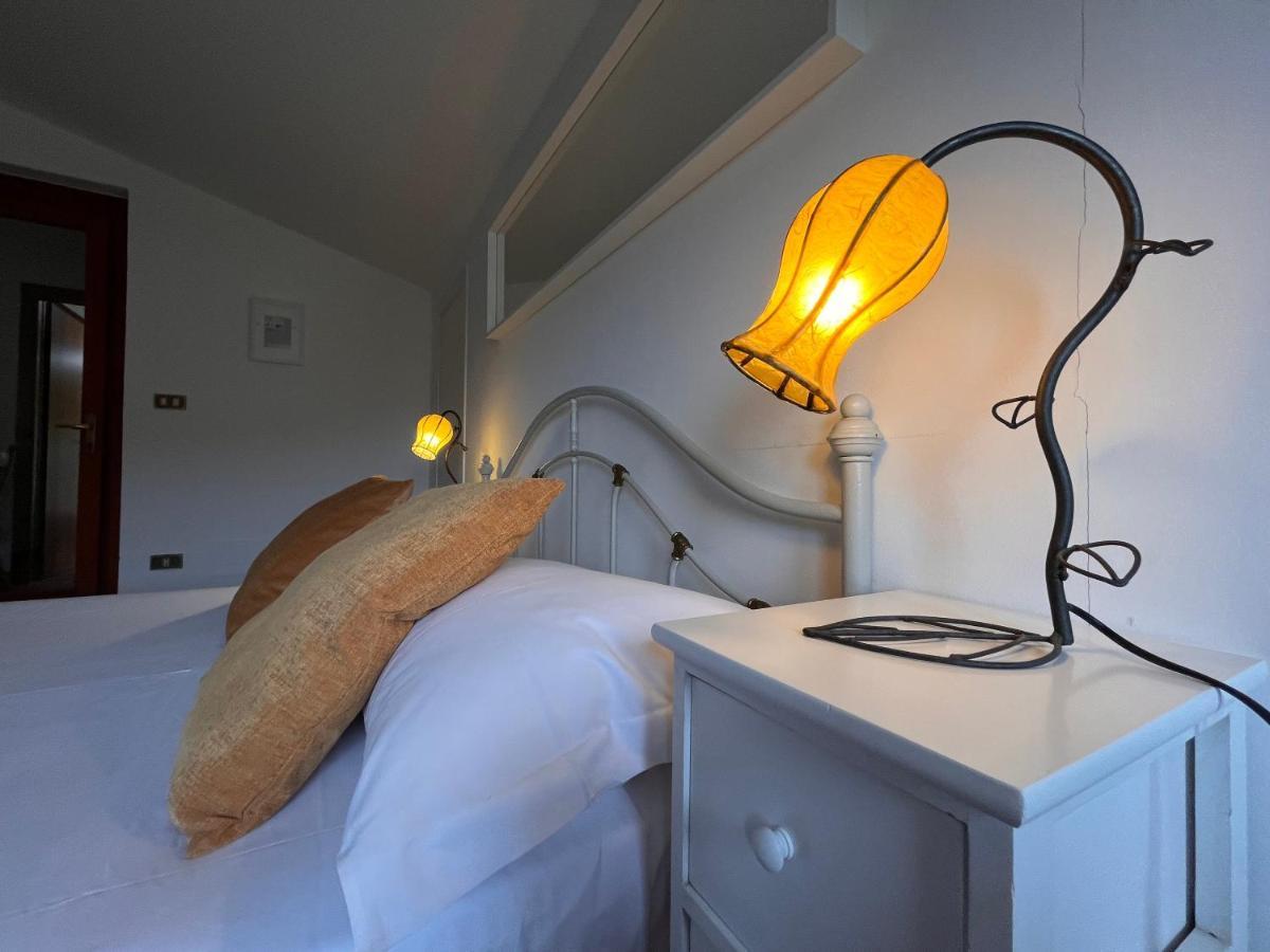 보르고 아 부기아노 Casa Del Pino B&B 외부 사진
