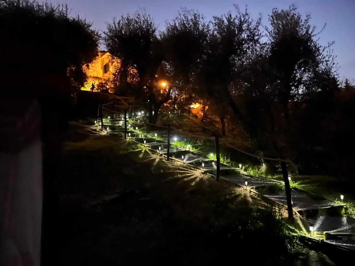 보르고 아 부기아노 Casa Del Pino B&B 외부 사진