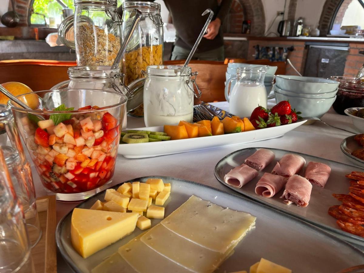 보르고 아 부기아노 Casa Del Pino B&B 외부 사진